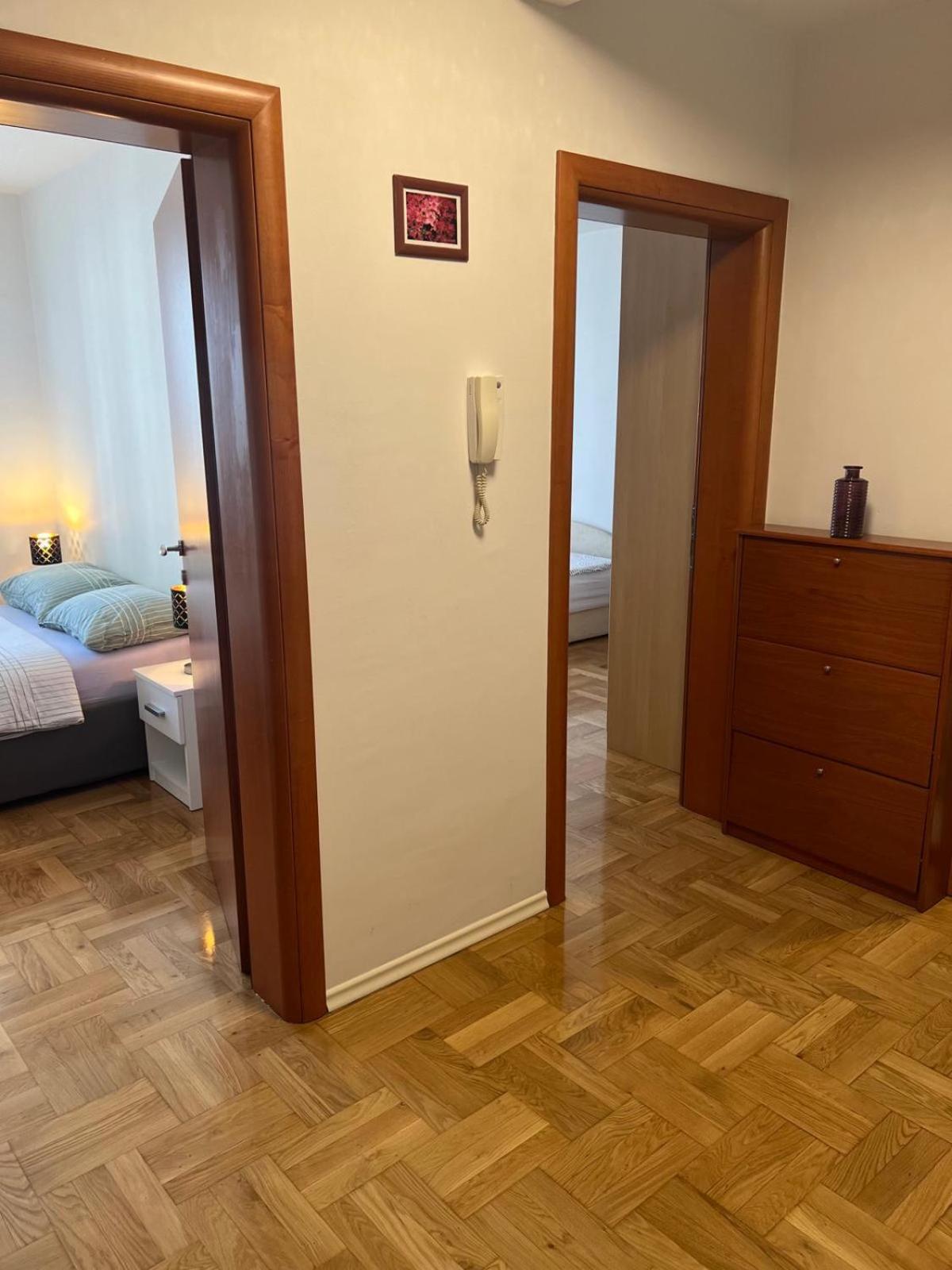 Apartment Arena Cosy *